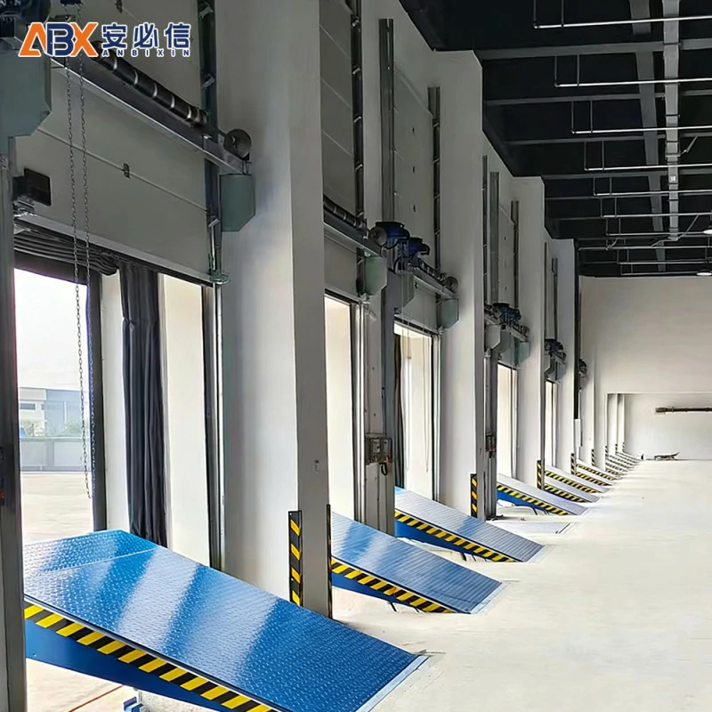 昆玉铝板提升门